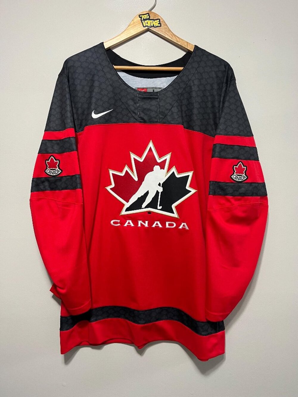 Vinatge Team Canada Hockey Nike Jersey
